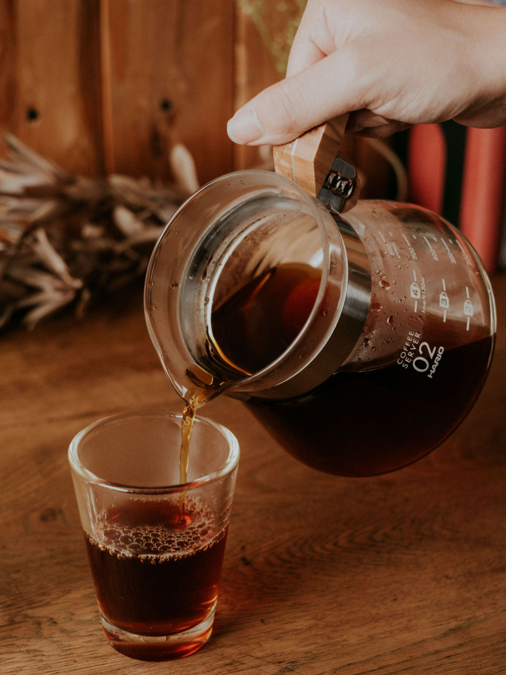 HARIO V60-02 COFFEE SERVER (600m) Olive Wood